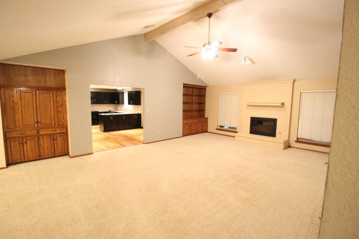 7705 Northwest 101st Street - Photo 3 of 19