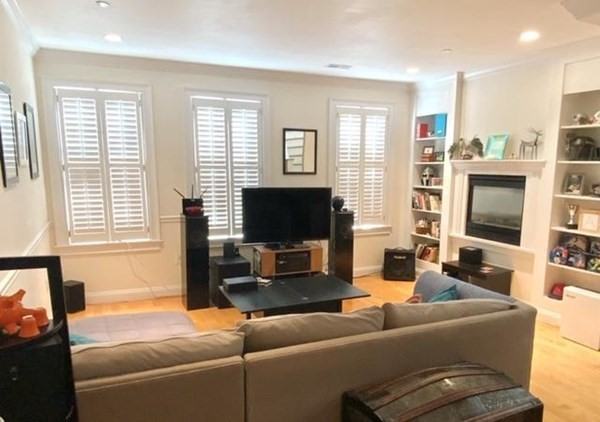 33 North Bennet Street #4