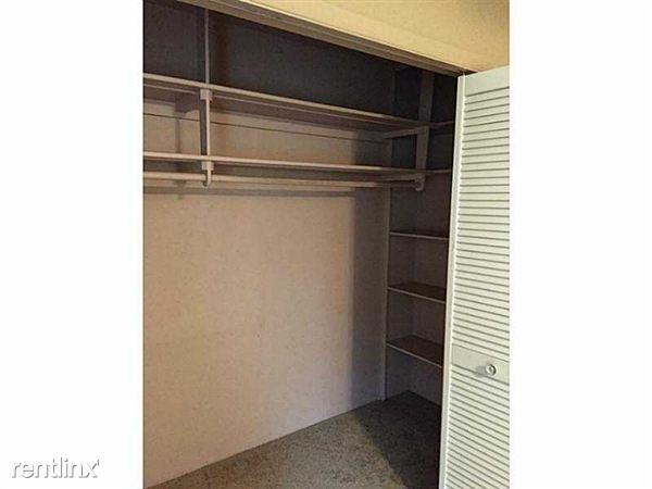 660 NE 34th Ct - Photo 3 of 9