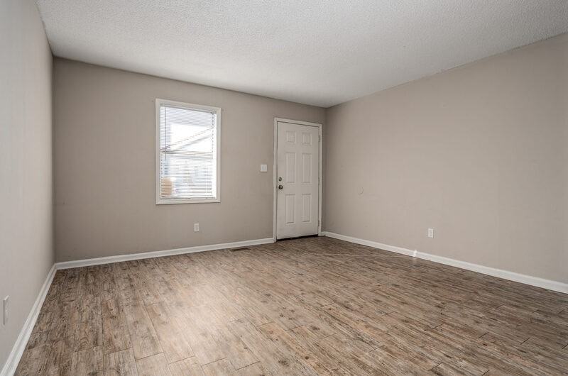 246 Rose St - Photo 2 of 6