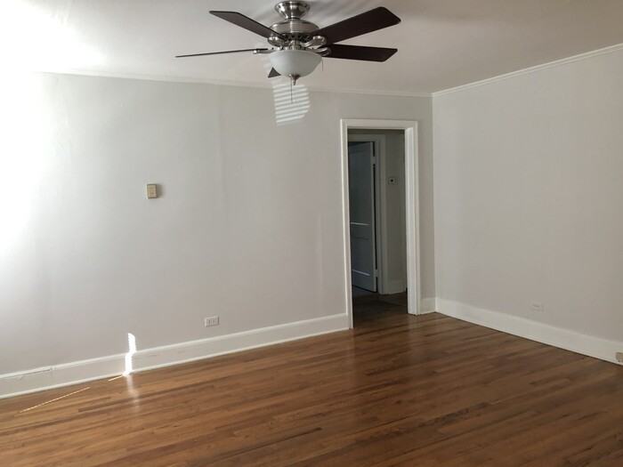 619 Old Oxford Rd - Photo 3 of 10