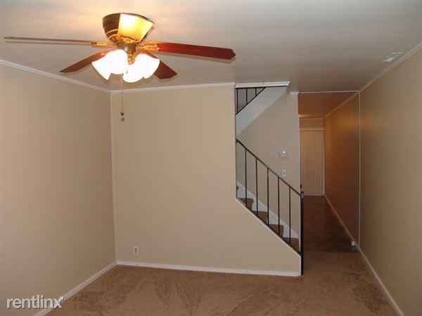 214 Riverbend Dr - Photo 2 of 10