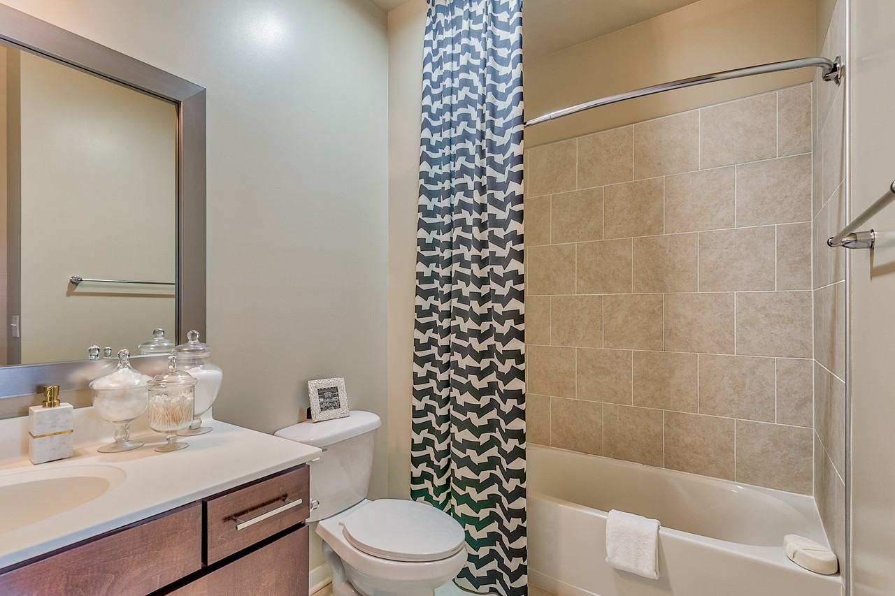 Avant at the Arboretum Apartments 450 Warrenville Rd, Lisle, IL 60532