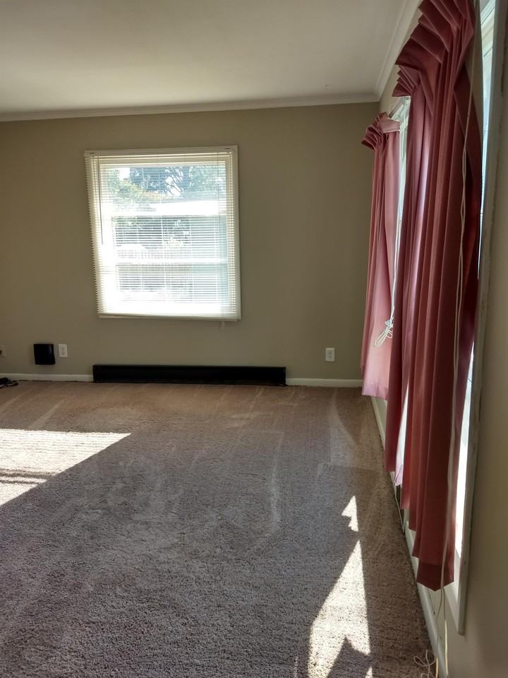 2418 H St - Photo 2 of 18