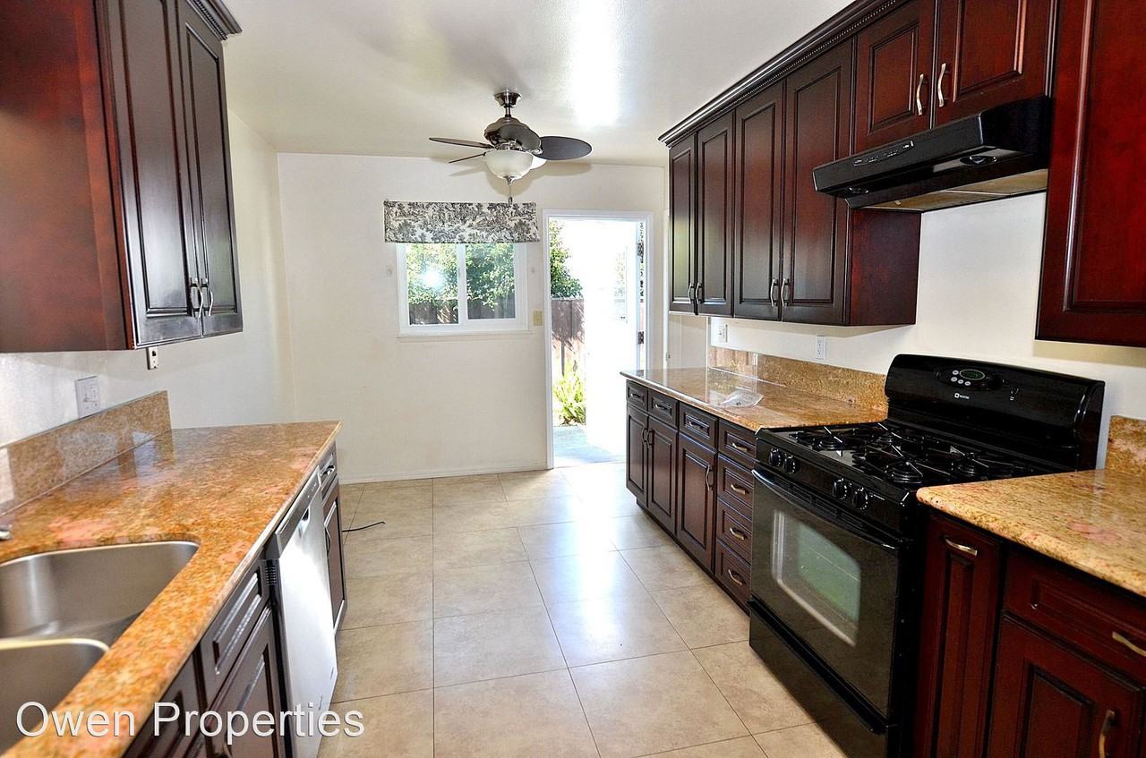 151 Acacia Way - Photo 3 of 28