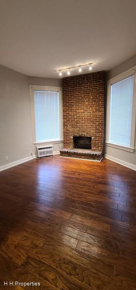 300 S Negley Ave - Photo 2 of 7