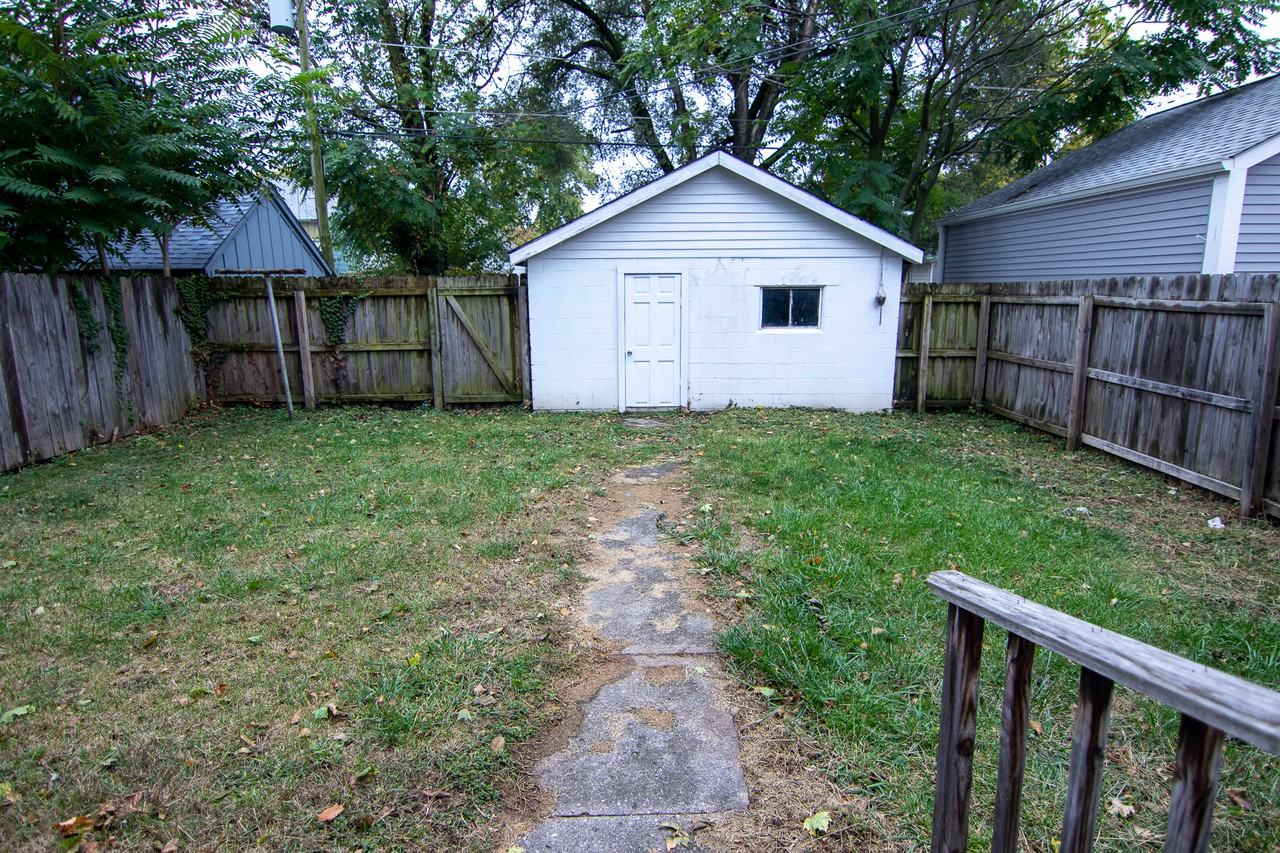 731 Lincoln St - Photo 2 of 21