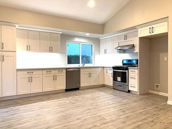 3482 Lotus St - Photo 2 of 7