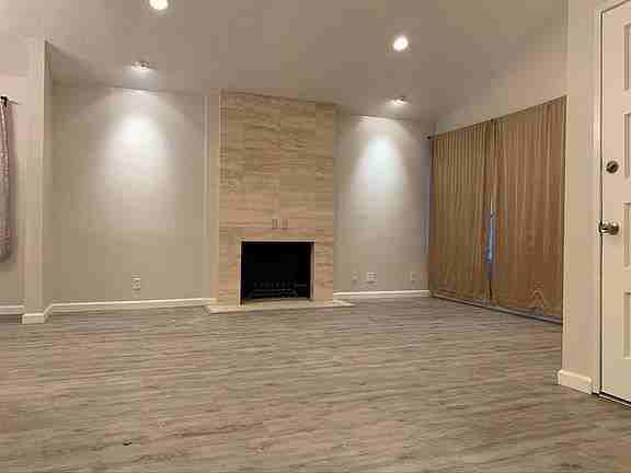 3482 Lotus St - Photo 3 of 7