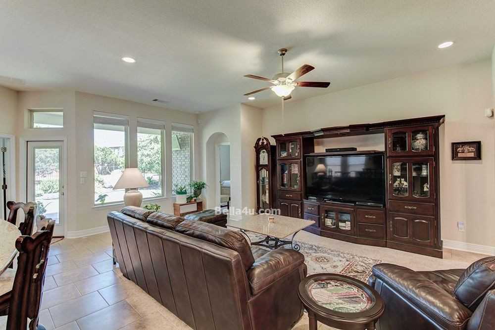 5504 Brady Bayou Cv - Photo 2 of 8