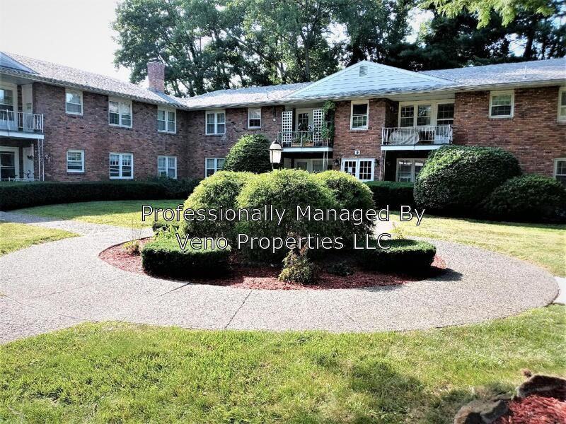 9/11/13 Village Drive, Delmar, NY 12054 3 Bedroom Apartment for Rent