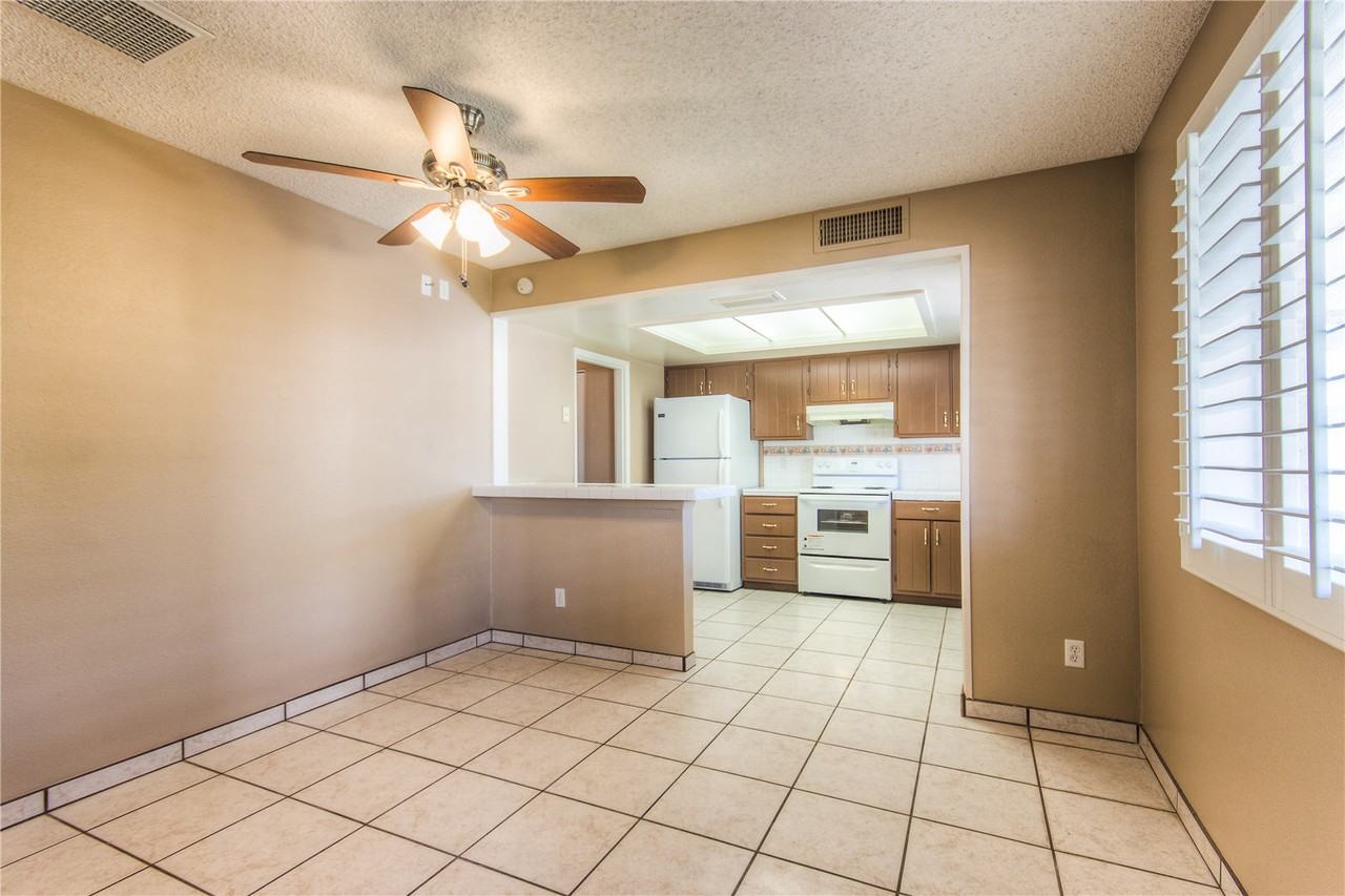 4526 W Altadena Ave - Photo 3 of 20