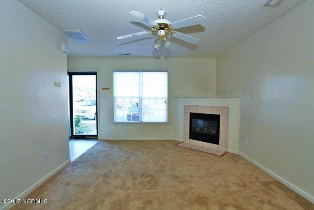 208 Meadowbrook Lane - Photo 3 of 6