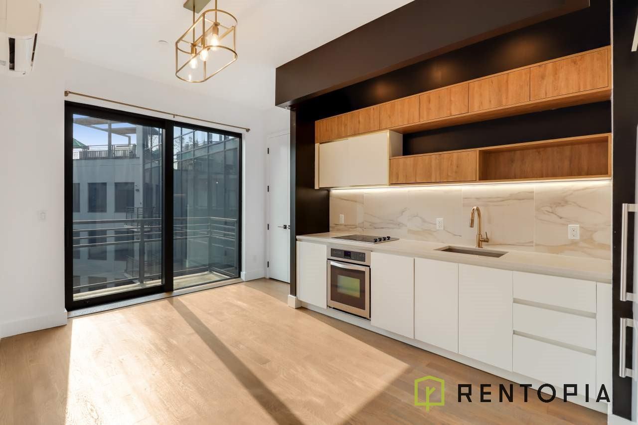 125 Borinquen Place #703