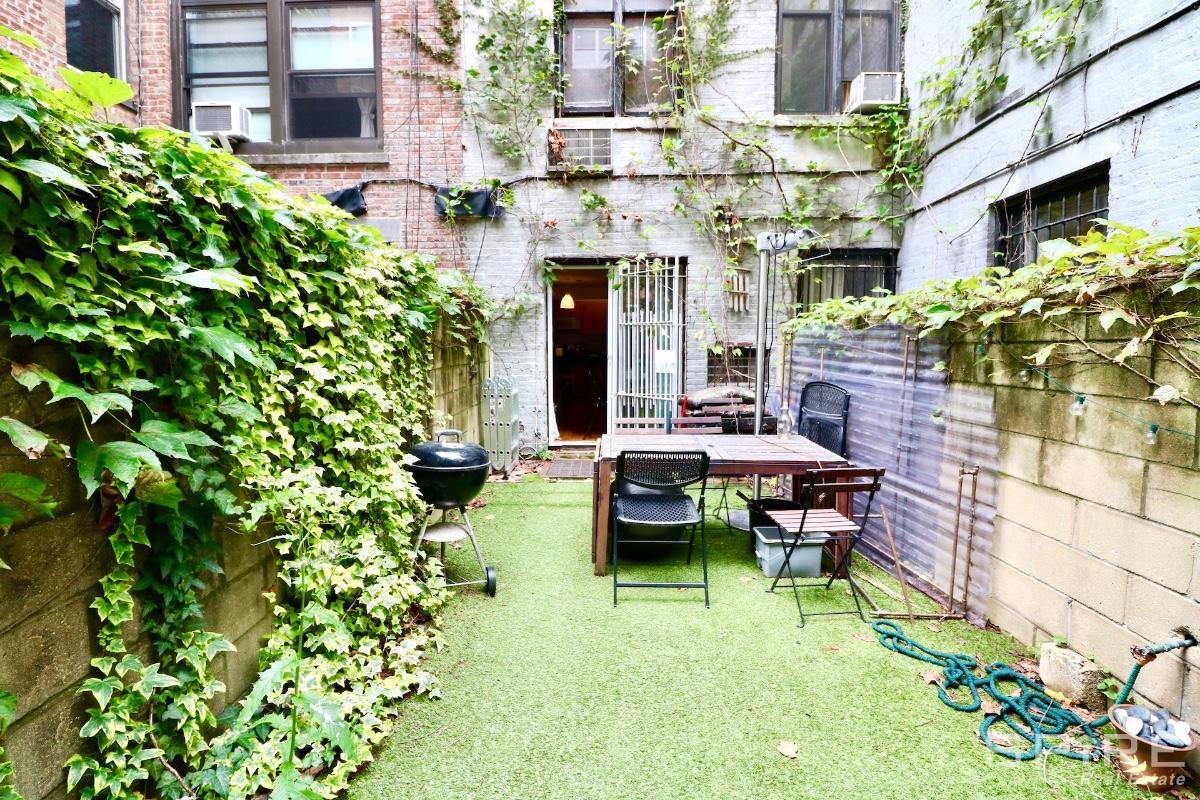 W 75th St #D2