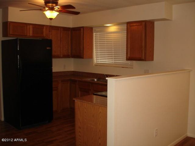 112 E Tulane Dr - Photo 3 of 19