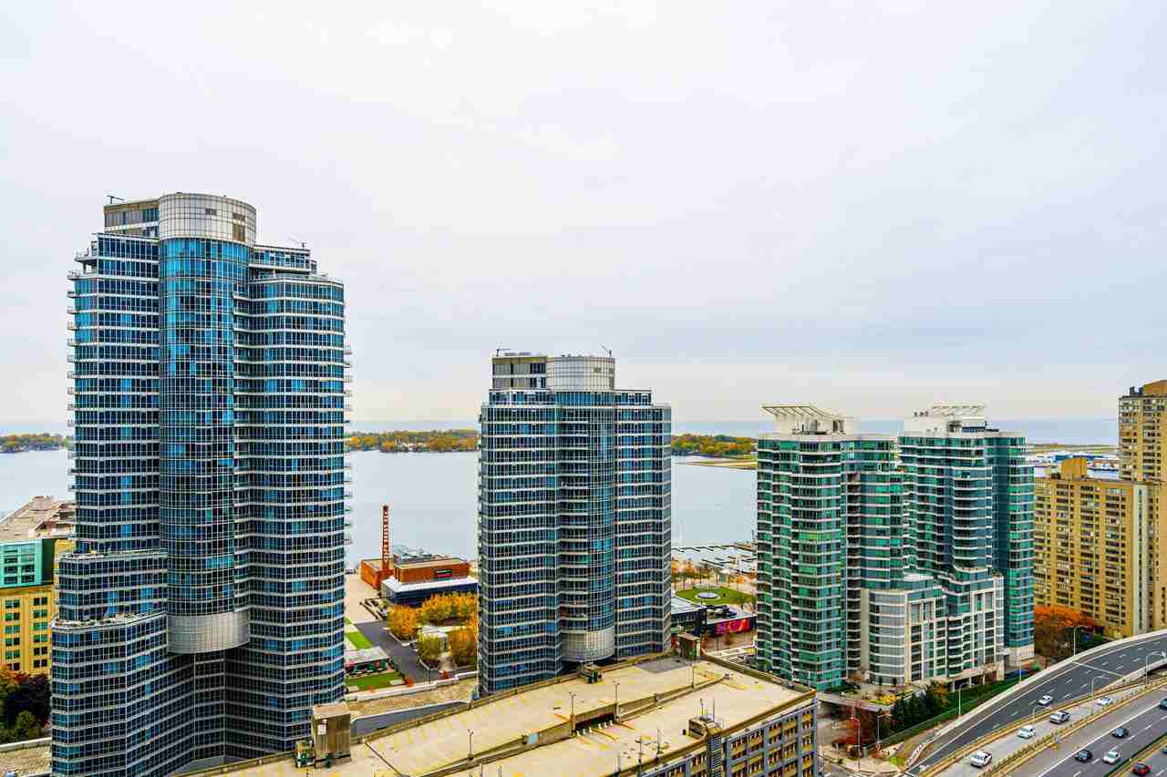 12 York Street #2303