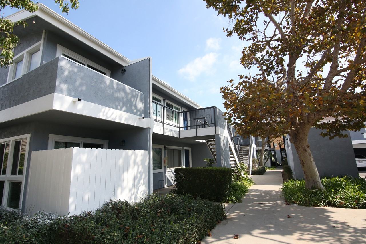 Country Club Garden Apartments 20312 Santa Ana Avenue 7 Country Club Garden Apartments 20312 Santa Ana Avenue 7