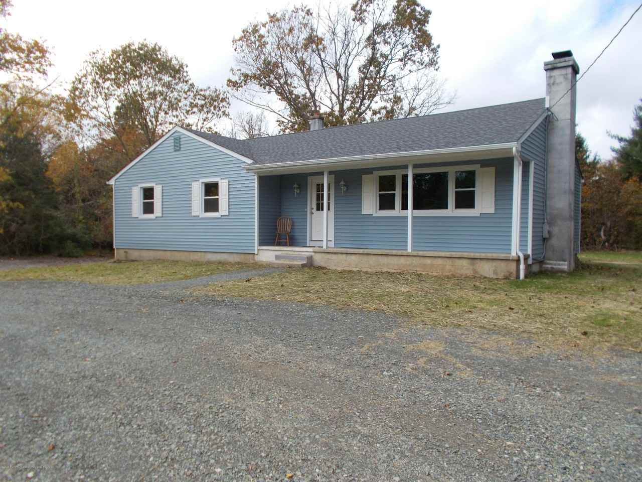 780 Monmouth Rd - Photo 2 of 37