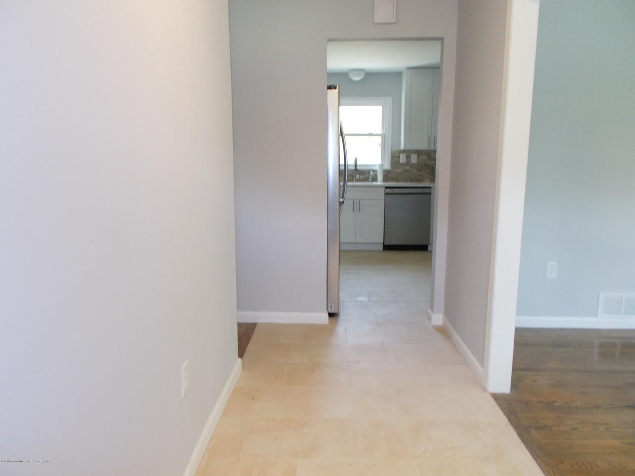 780 Monmouth Rd - Photo 3 of 37