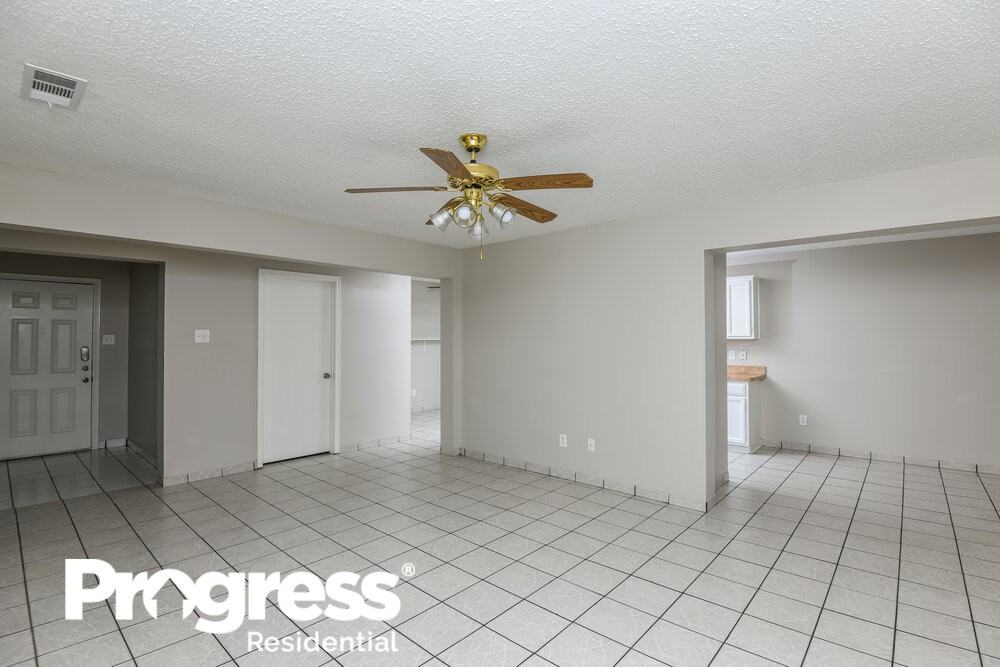 4265 Estes Park Cir - Photo 3 of 16