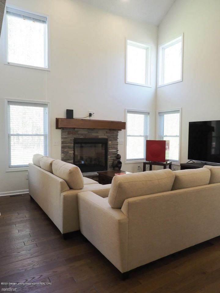 4040 Pheasant Run - Photo 3 of 32