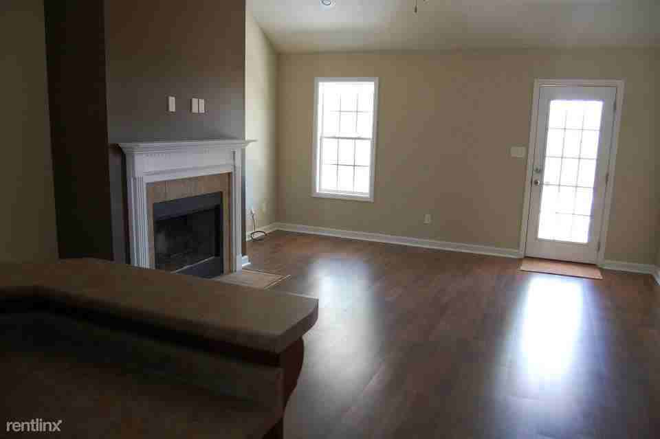 4501 Country Oak Dr - Photo 3 of 10