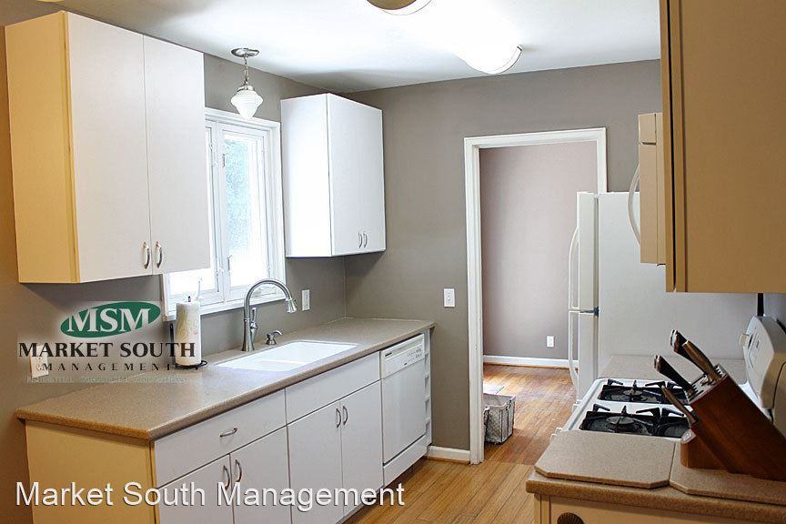 325 Oxford Dr - Photo 2 of 16