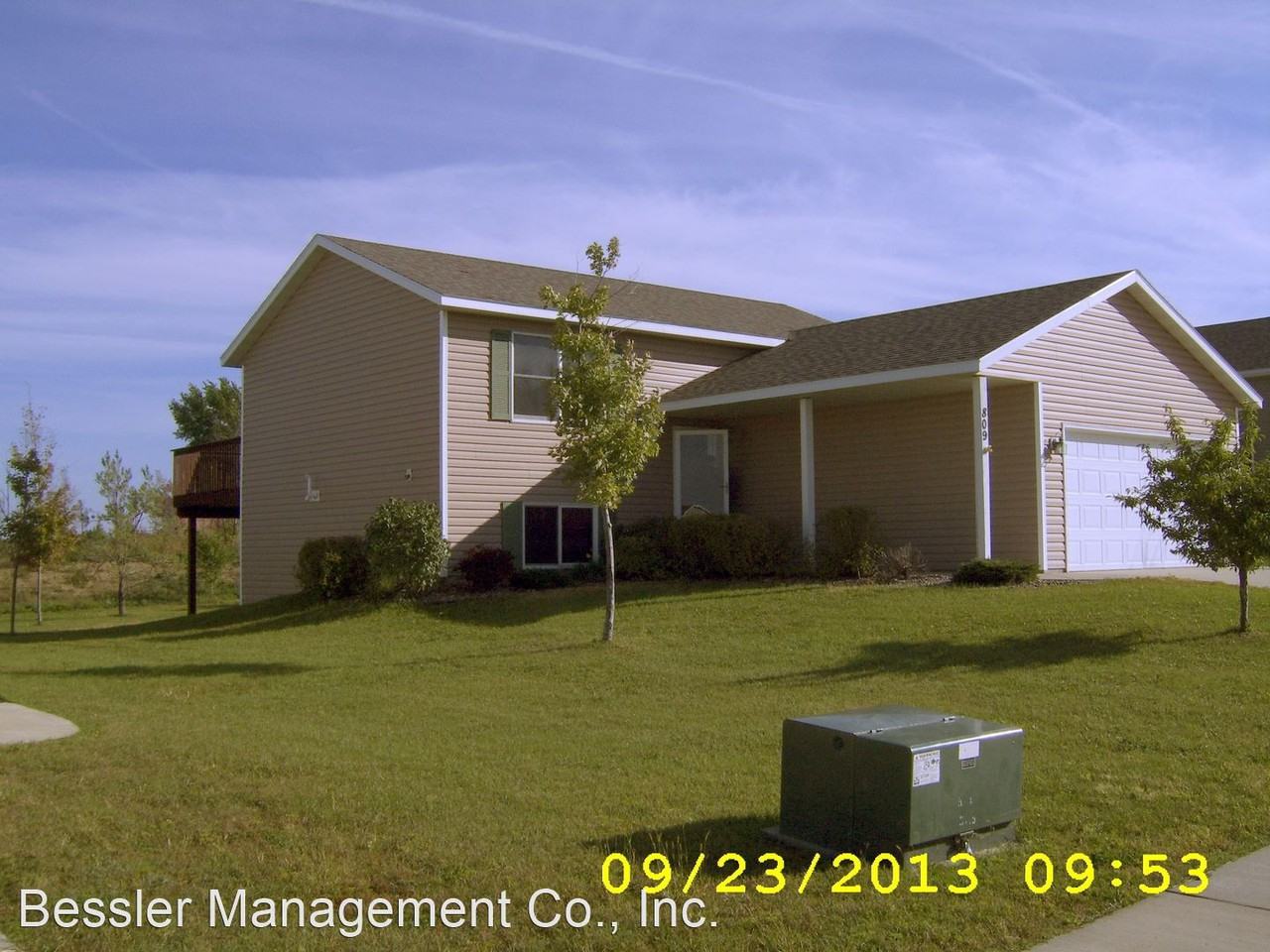 809 10th St Nw - Photo 2 of 11