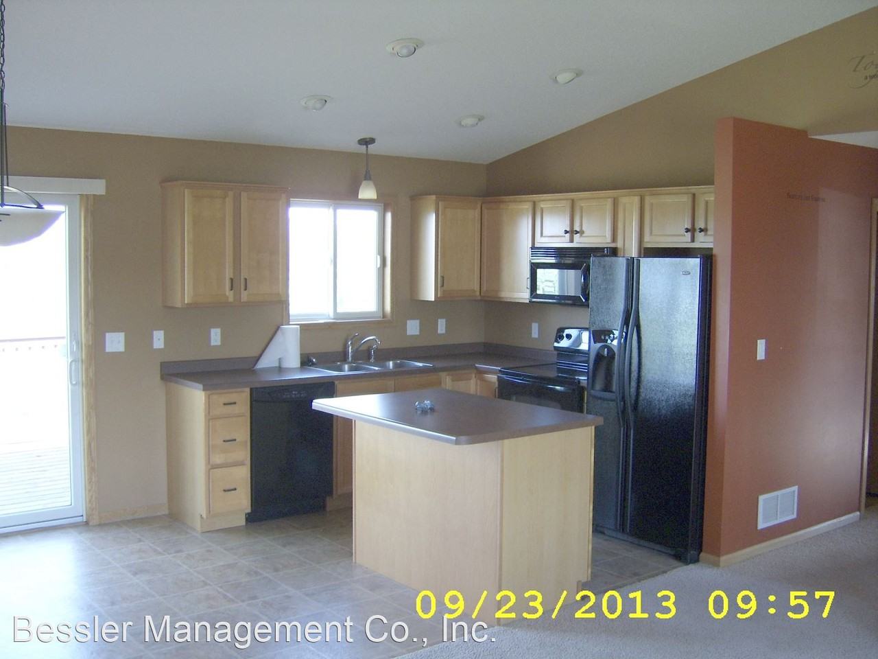 809 10th St Nw - Photo 3 of 11