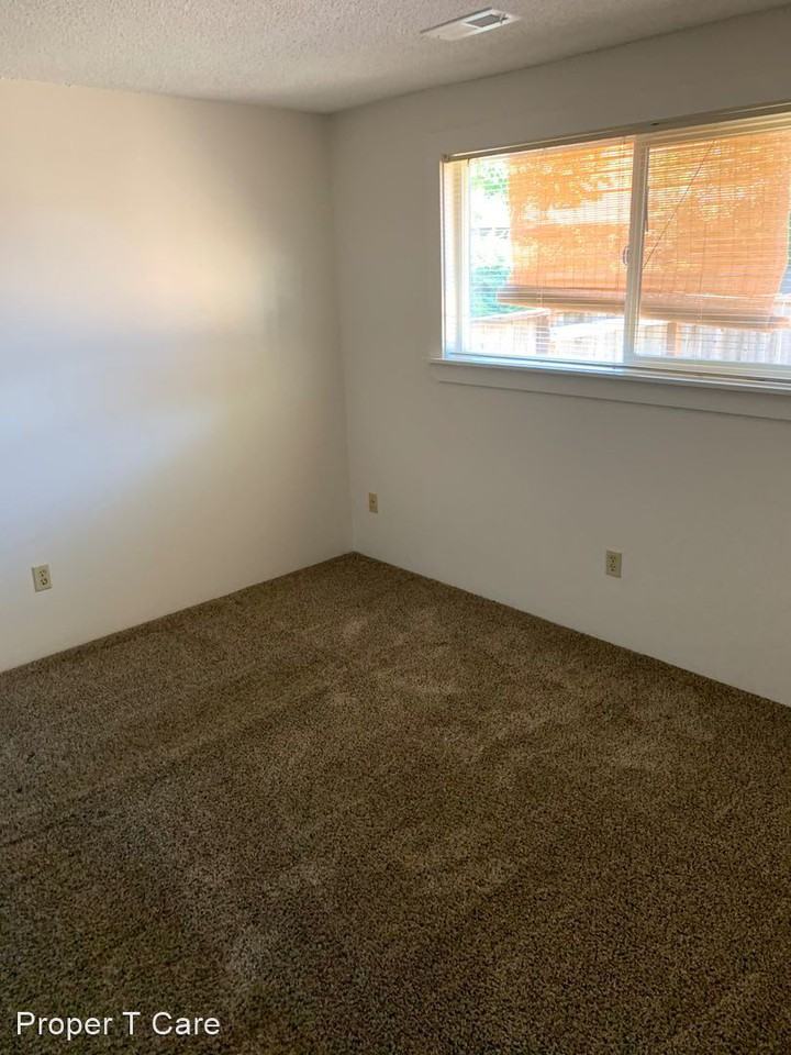 3286 NE Lancaster - Photo 2 of 14