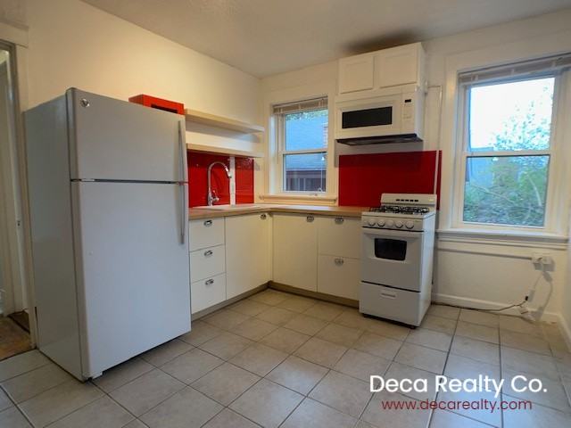 3134 S Compton Ave - Photo 3 of 10