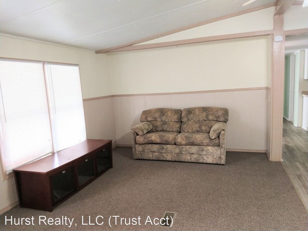 261 River Oaks Dr - Photo 2 of 11