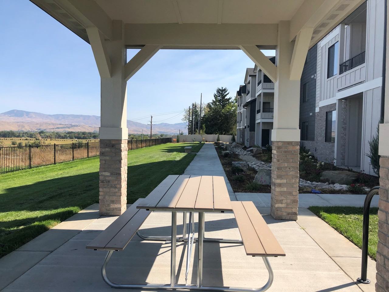 5892 N Five Mile Rd - Photo 4 of 29