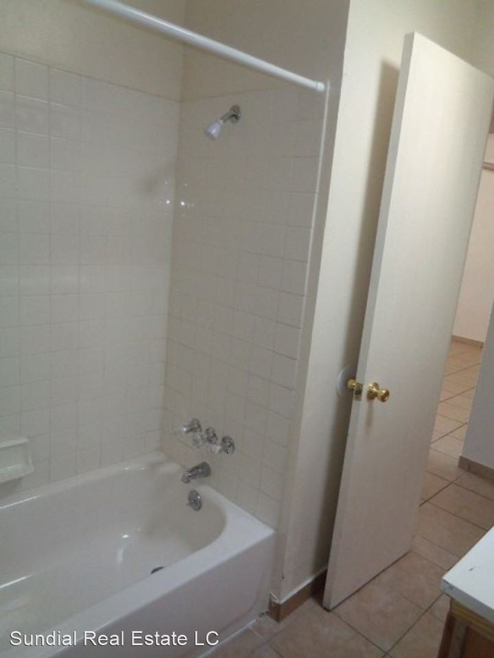 6809 E. Earll Dr. - Photo 3 of 35