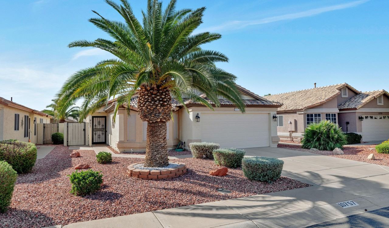 10757 W Beaubien Dr - Photo 2 of 30