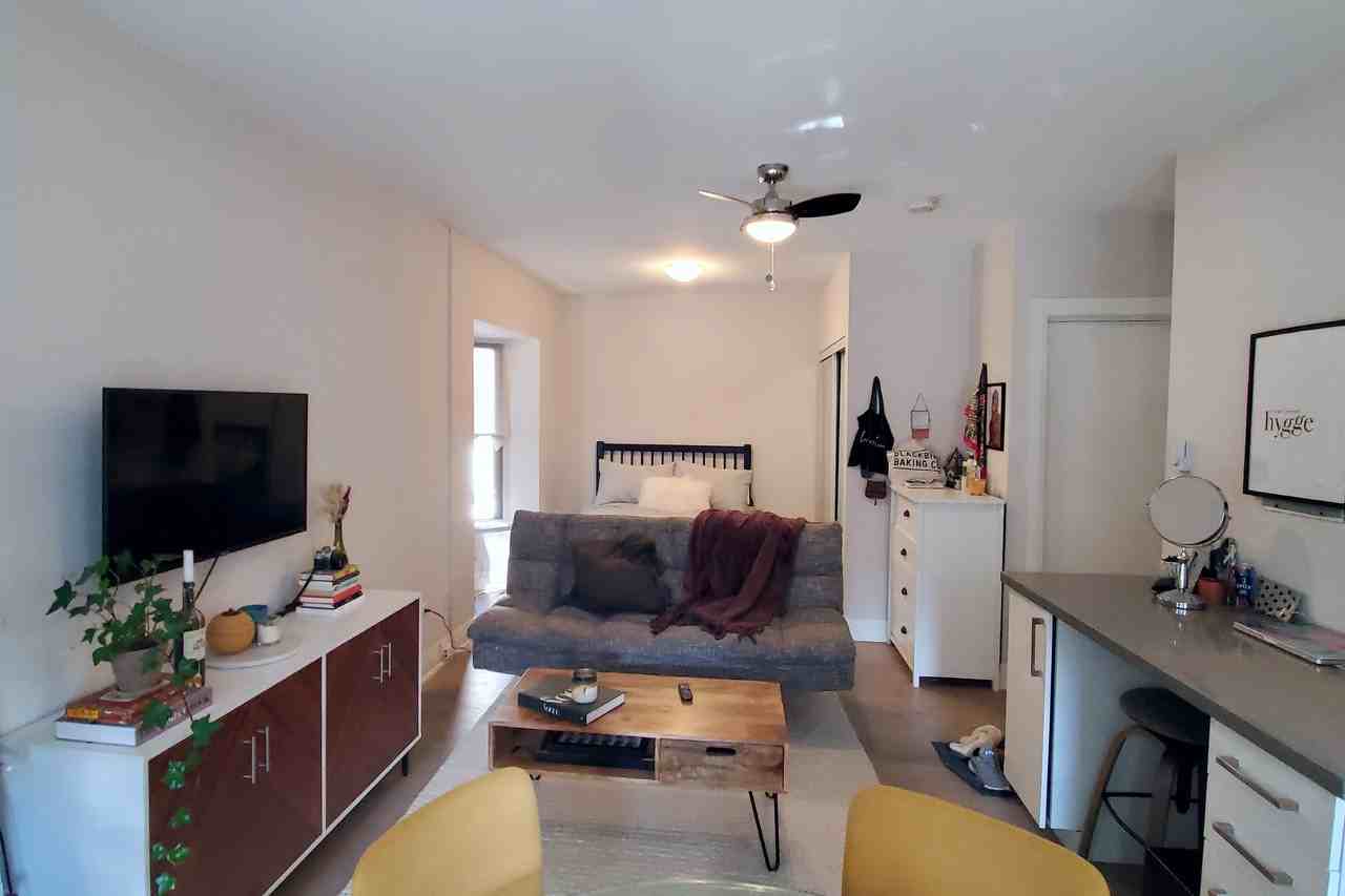 42 Dundonald Street Apartments in The Village, Toronto, ON M4Y 1K2 Zumper