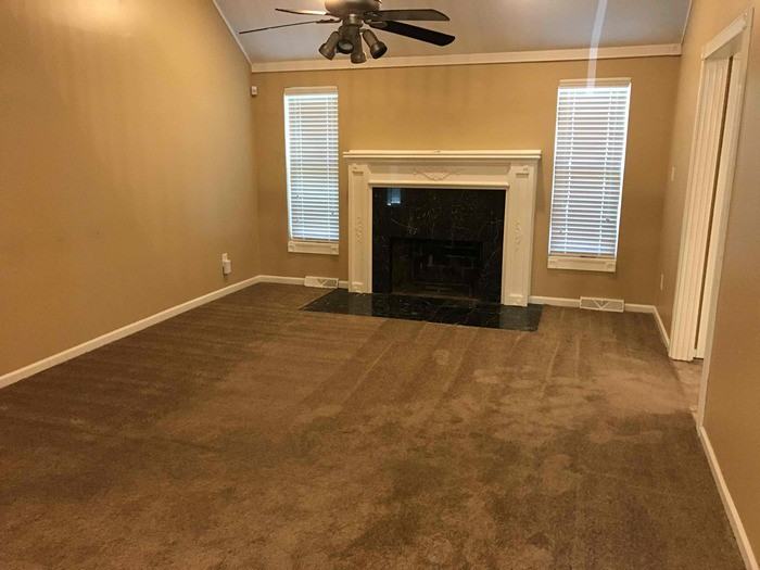 1105 Nw Oakridge Dr - Photo 2 of 24