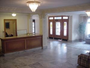 BEN HUR APARTMENTS - Photo 2 of 17