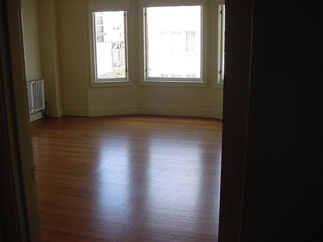 BEN HUR APARTMENTS - Photo 3 of 17