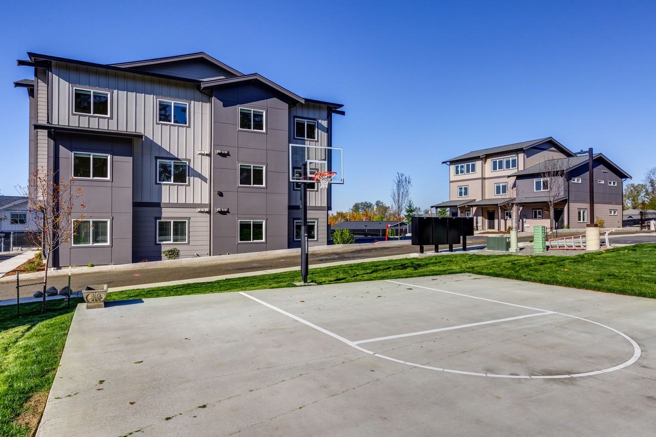 Bellingham Green Apartments - Photo 2 of 27