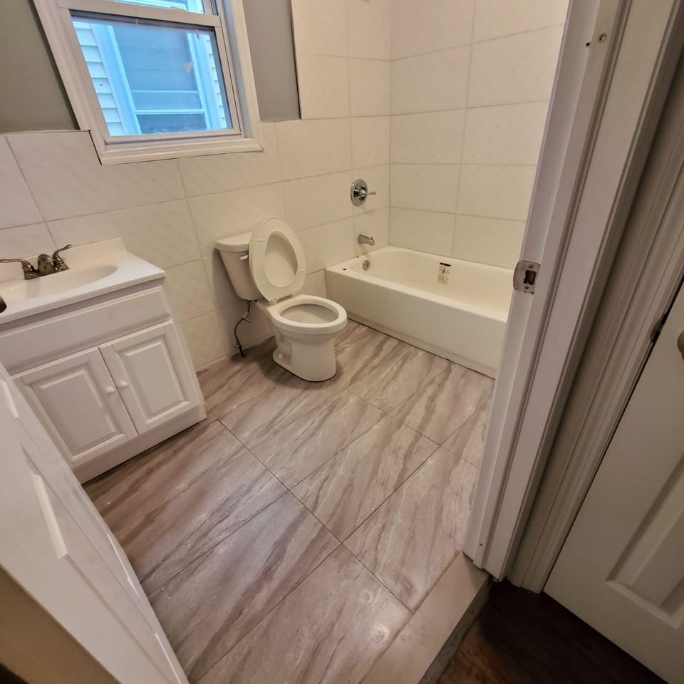 295 S Clinton St - Photo 3 of 10
