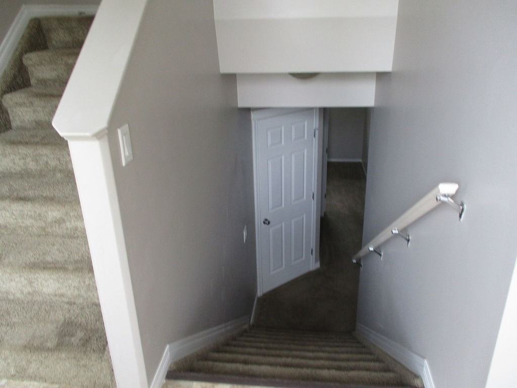 3 Bedroom Duplex - Photo 3 of 28