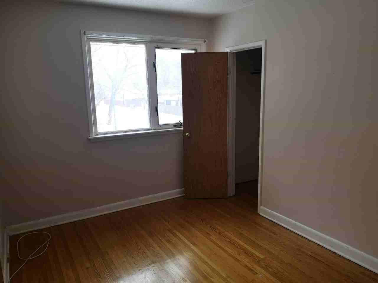 680 Matheson Ave - Photo 3 of 10