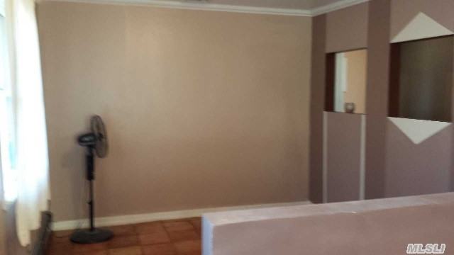 35 Lisa Ct - Photo 2 of 7