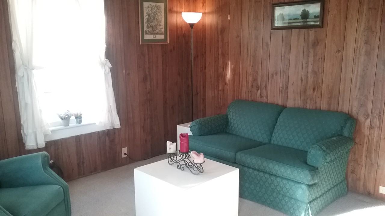 902 Chestnut Street - Photo 3 of 9