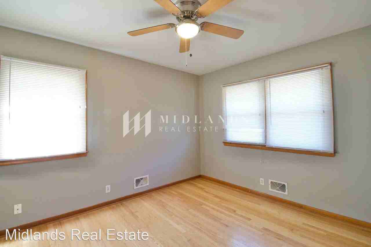 2325 Ridgewood Ave - Photo 3 of 12