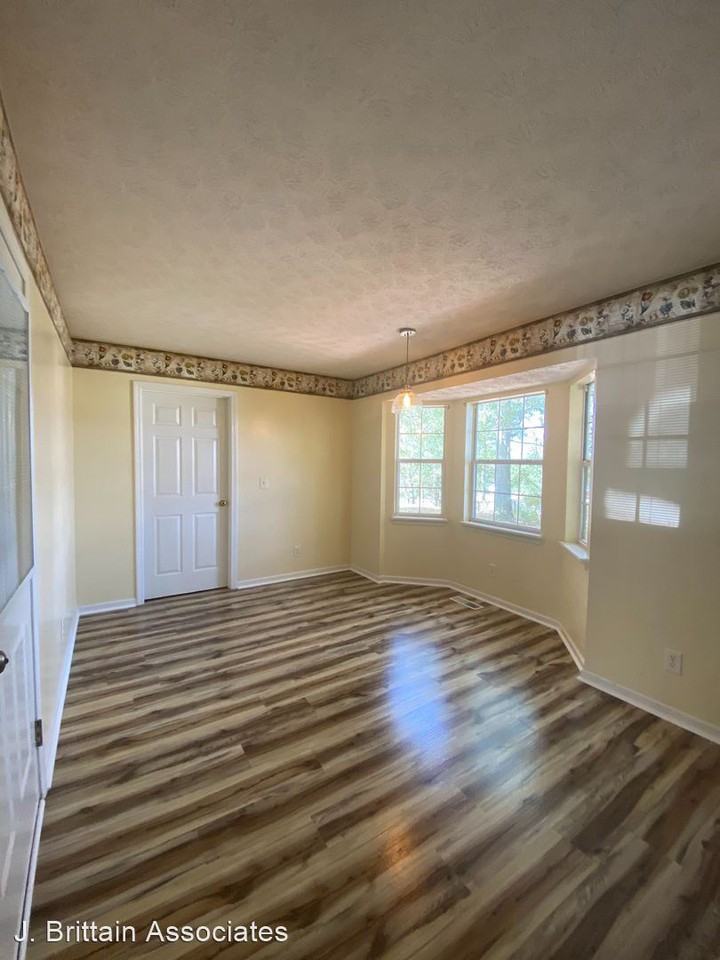 33 Billy Cir - Photo 3 of 9