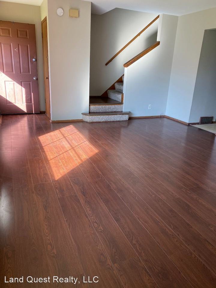 3701 Southwood Dr. - Photo 2 of 10