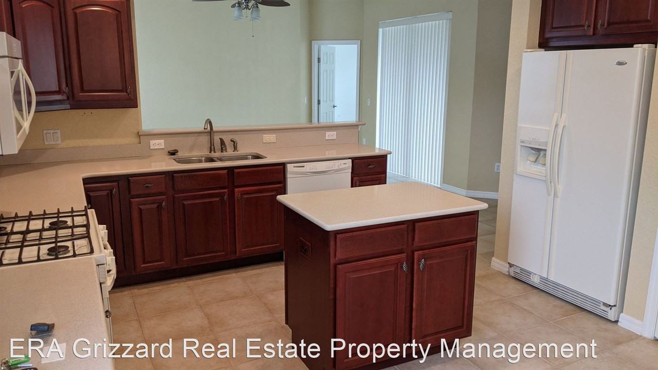 4724 Heritage Trl - Photo 2 of 19